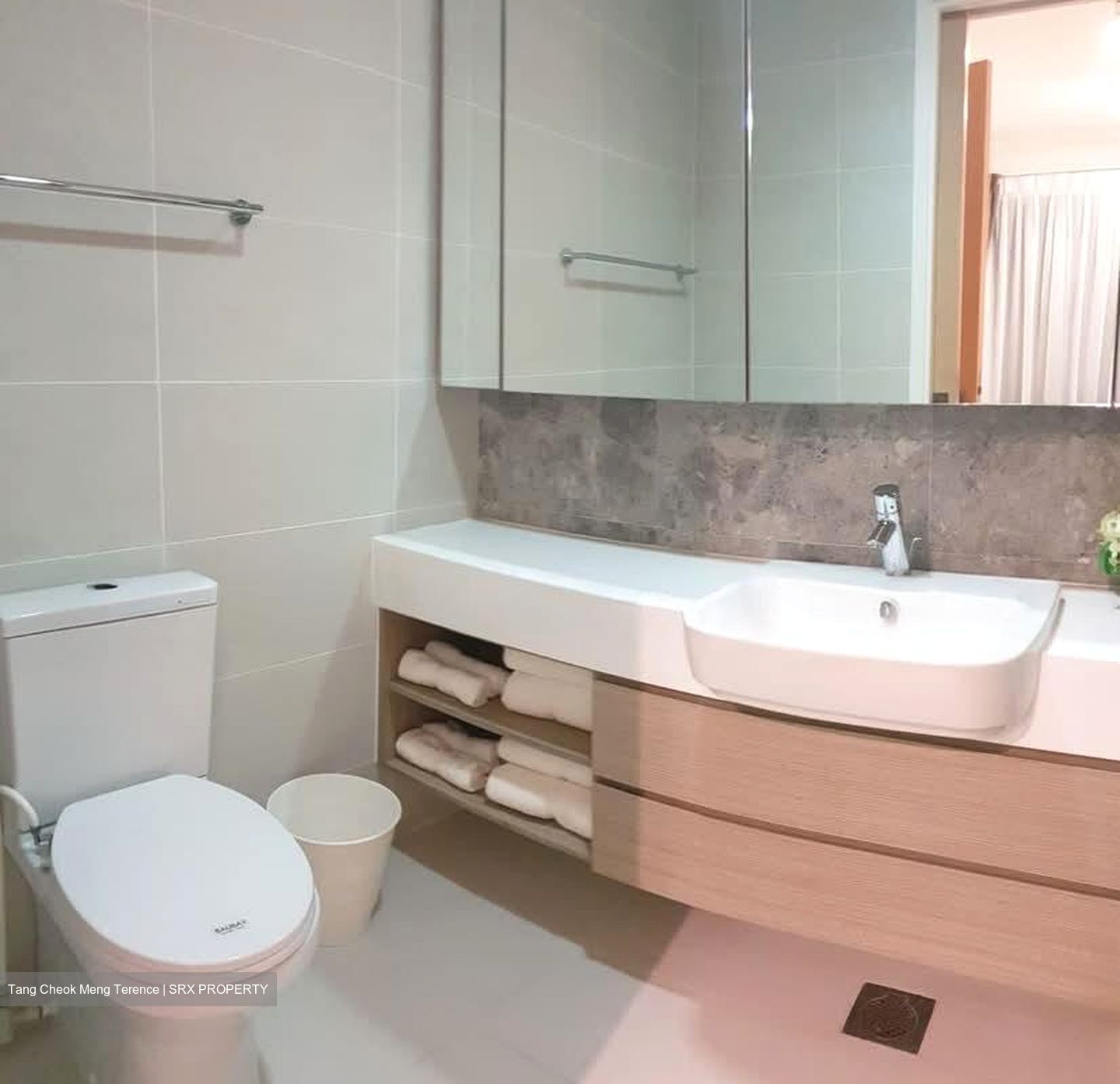The Lakefront Residences (D22), Condominium #605477201